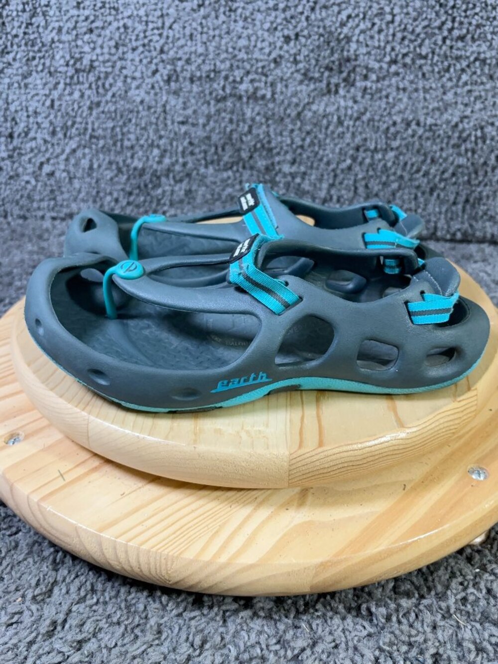 Earth Aquatix Water Sandals Womens Size 9.5 Gray Blue Rubber Toe Protector Shoes